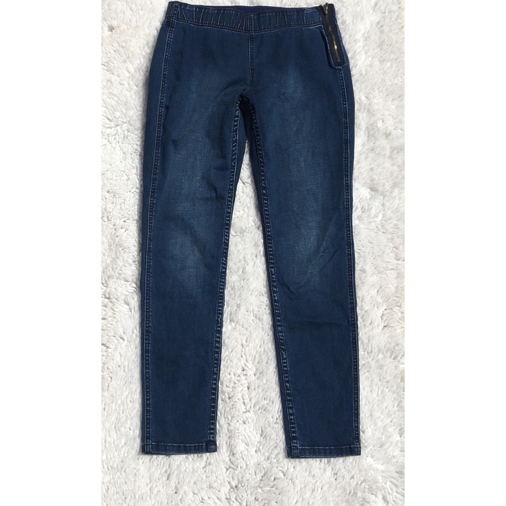 Cabi Stretch Skinny Jeans with side zipper