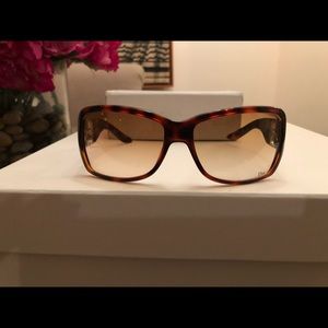 Women’s sunglasses