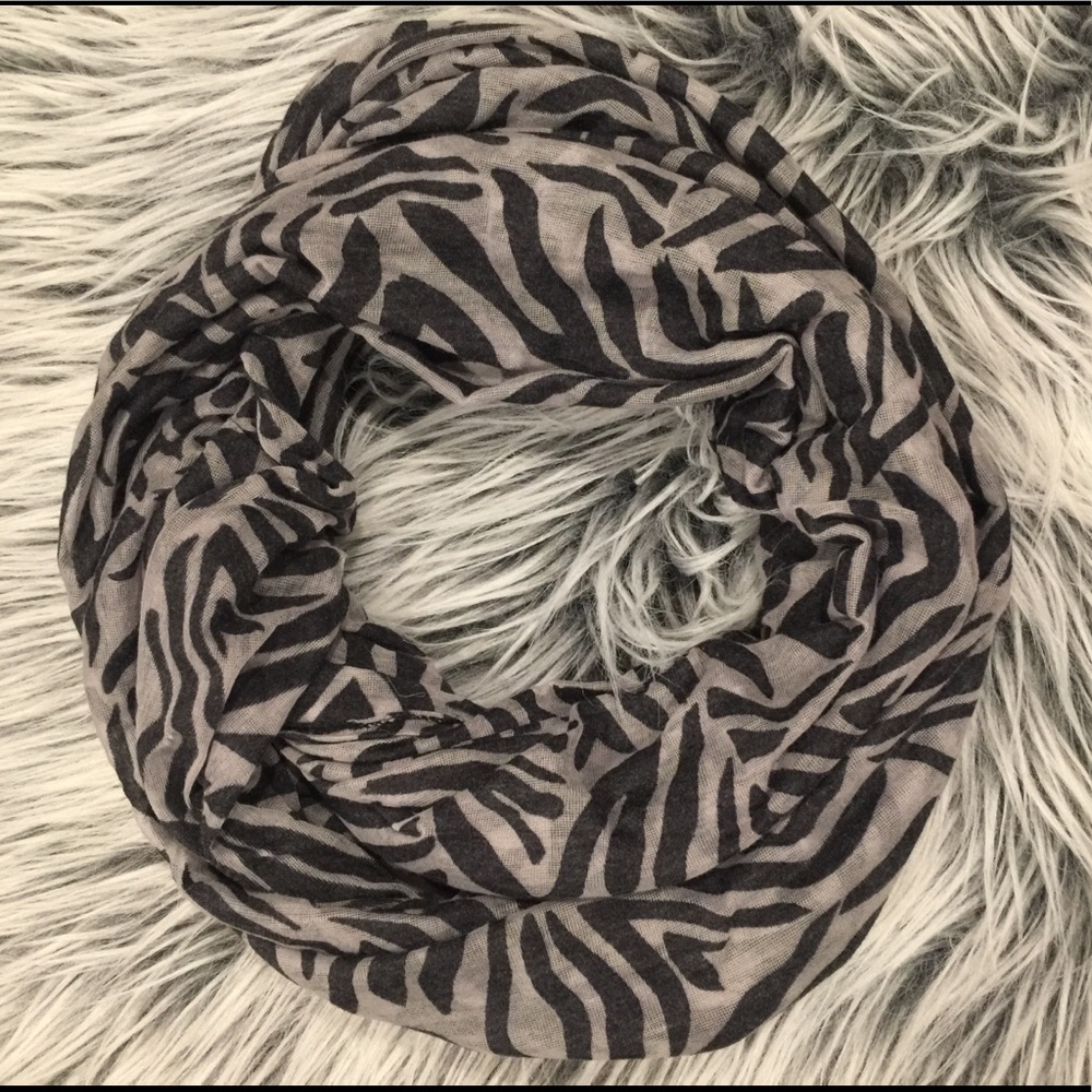 Infinity scarf