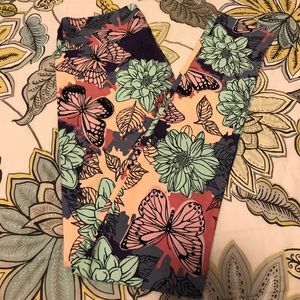 NWOT Lularoe leggings one size