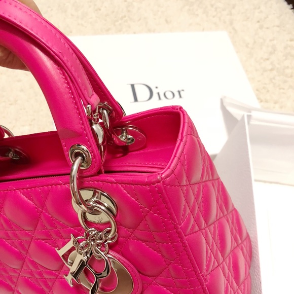 CHRISTIAN DIOR Quilted Lambskin Leather Medium - Picture 6 of 8