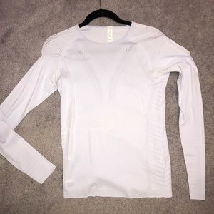 LULULEMON lavender long sleeve medium