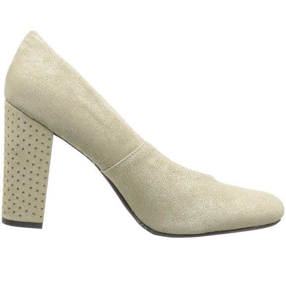 New Studded heel pumps - Picture 4 of 8