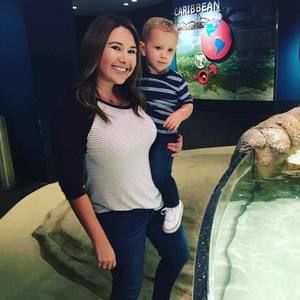 Meet your Posher, Caitlin