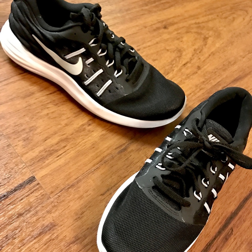 Womens Nike sneakers