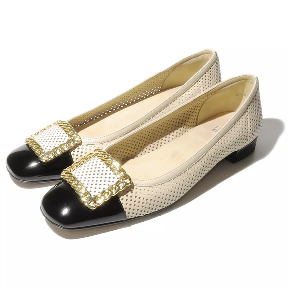 🚫 SOLD AUTHENTIC Stuart Weitzman "Chainolo" - Picture 2 of 7