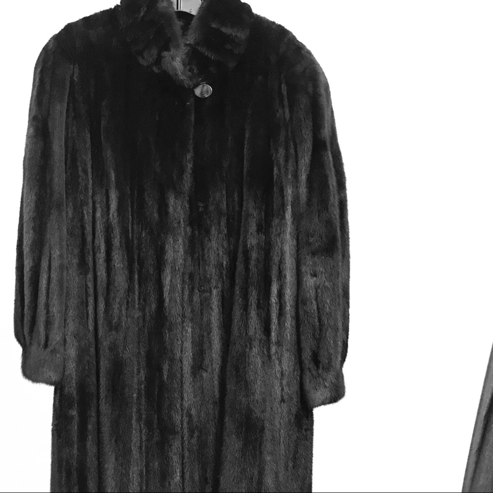Black Diamond Mink pelted fur coat - Picture 1 of 5