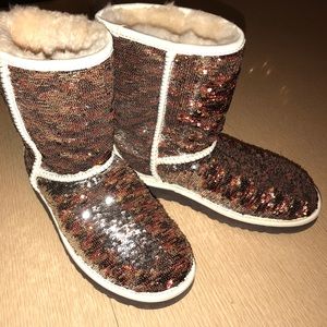 Unique mermaid style sequined Uggs size US 7