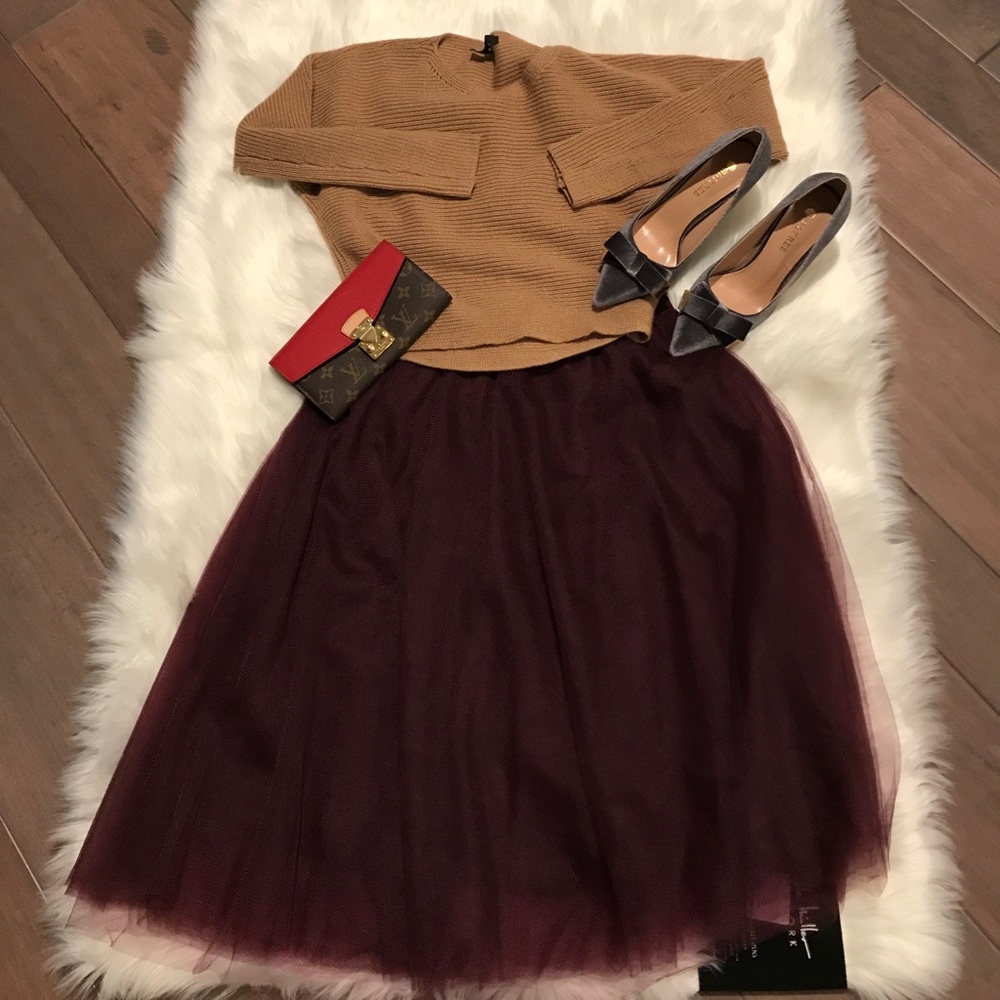 Charlotte Russe wine color tulle skirt L