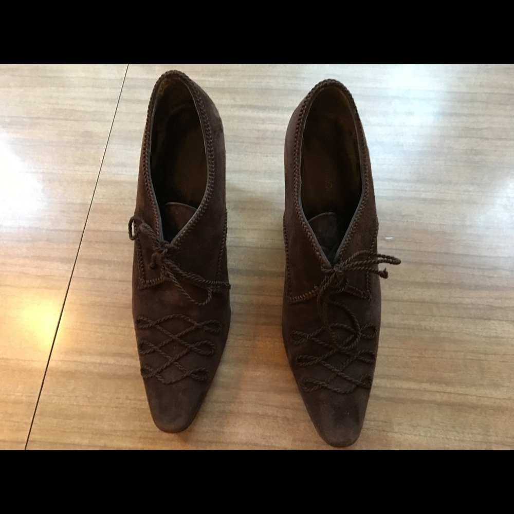 Brown Gillies