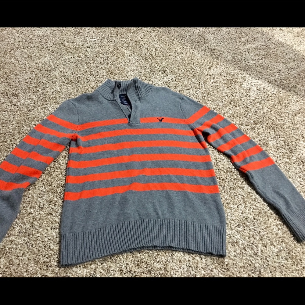 AE sweater size Medium.