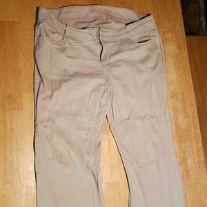 Wallflower khakis size 22