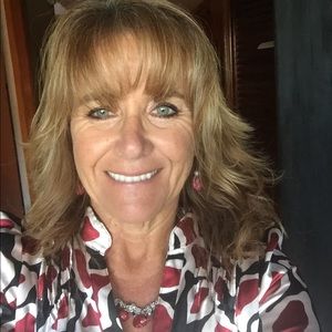 Meet your Posher, Angie