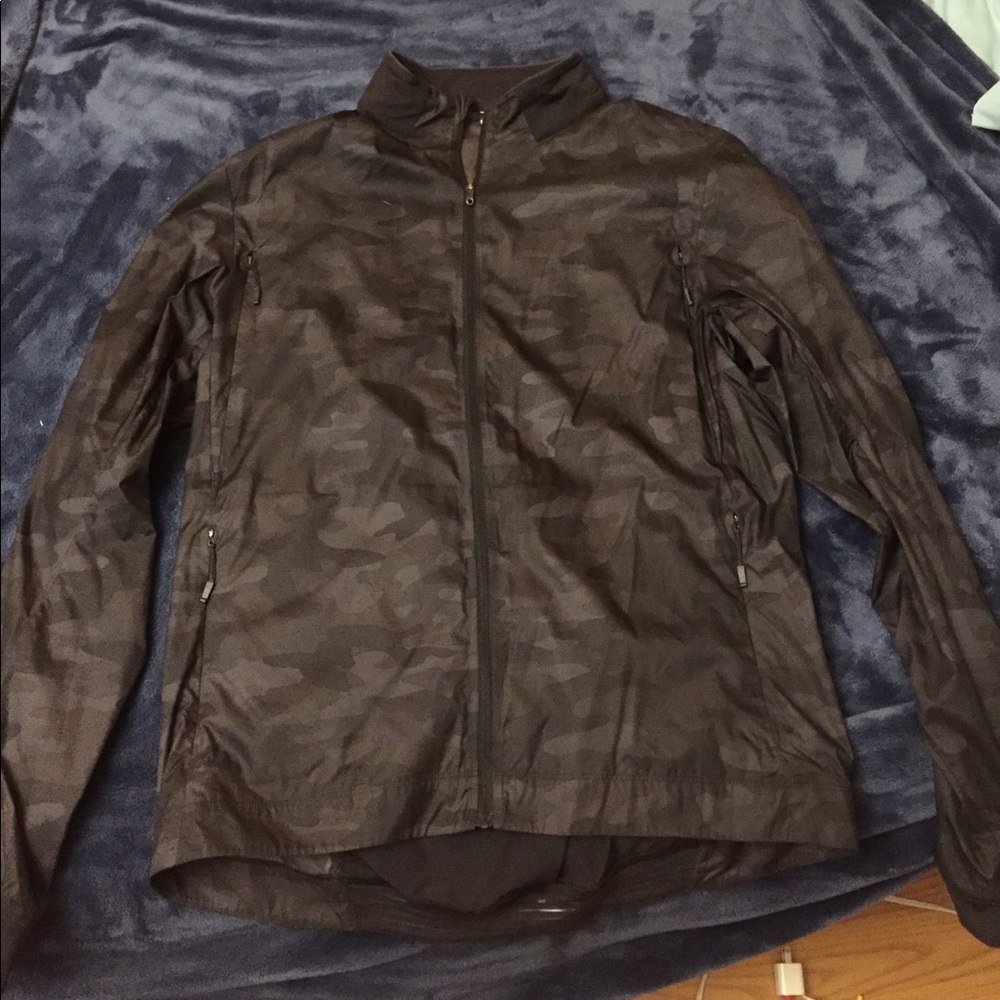 Lululemon Surge Windbreaker Jacket Black Camo