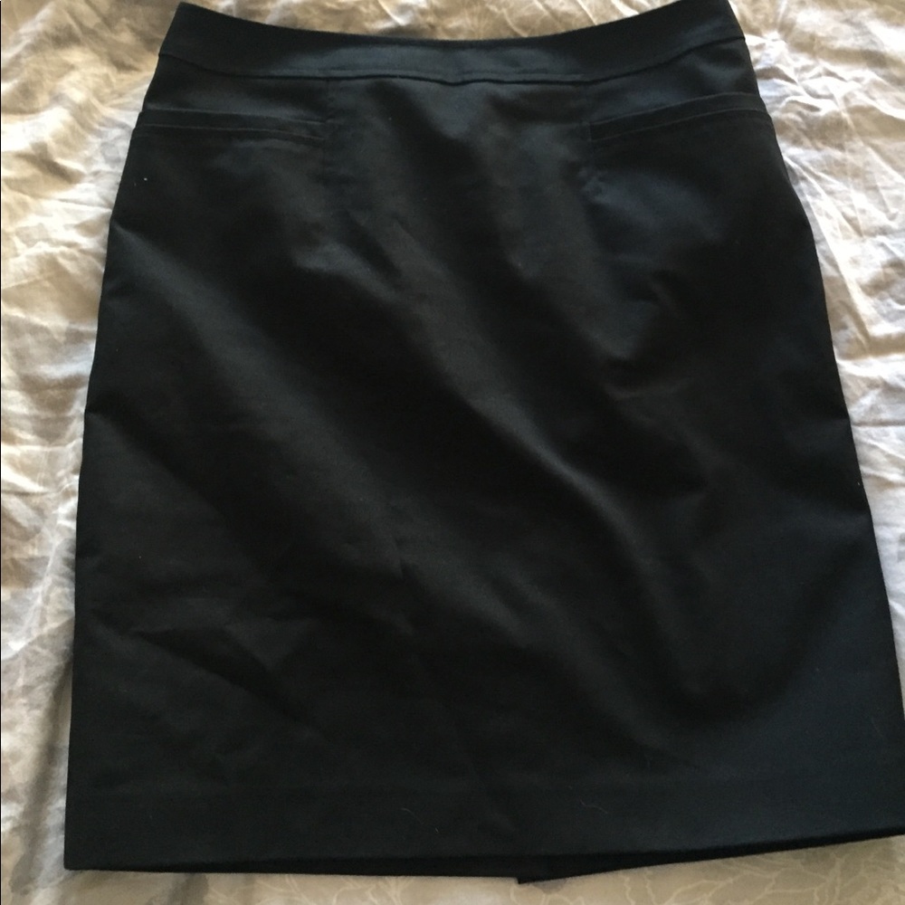 Halogen Pencil Skirt in Black