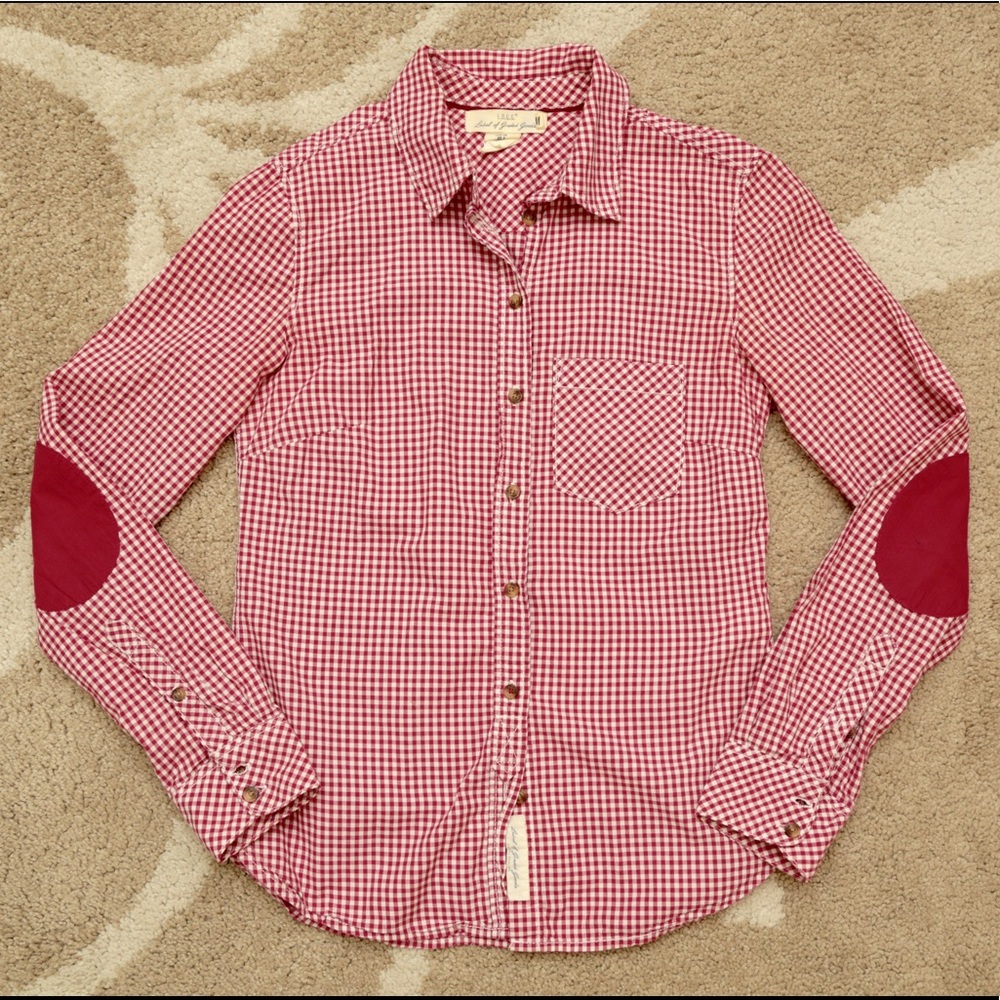 Red and white checkered button down blouse