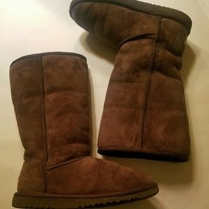 UGG Boots tall Chocolate Brown