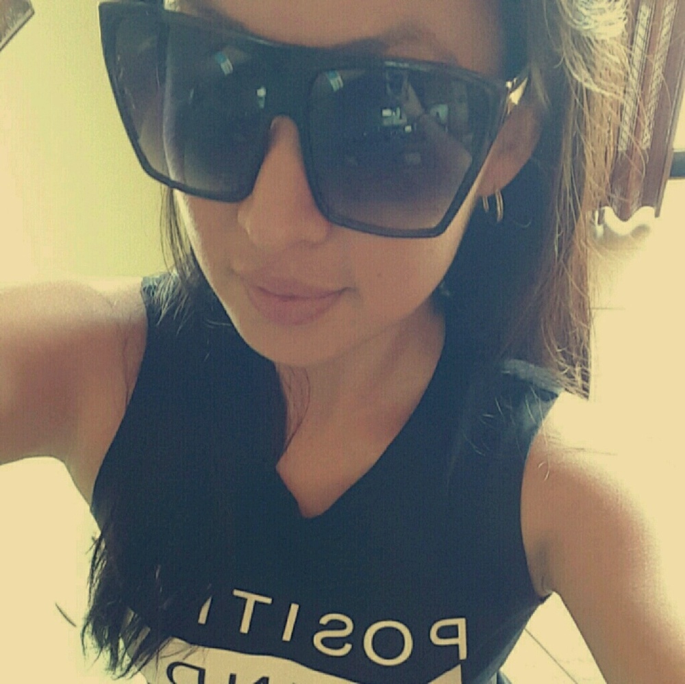 Meet your Posher, Mayra