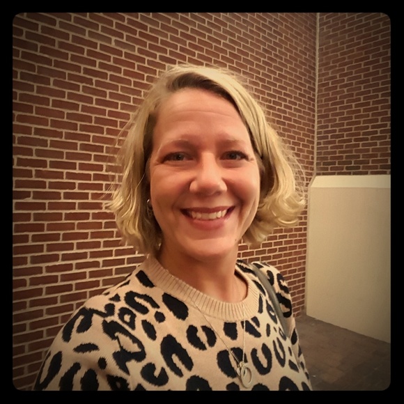 Meet your Posher, Kara - Picture 1 of 1