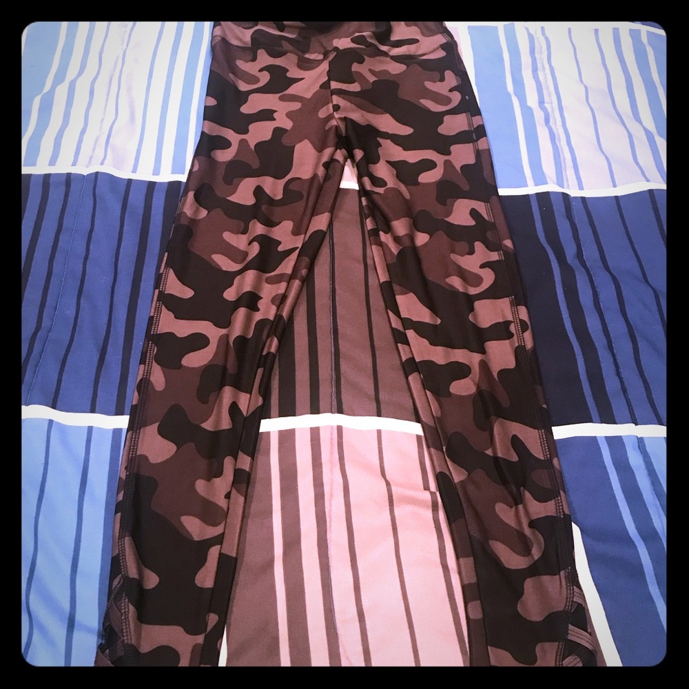 Camo spandex pants