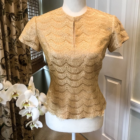 Carmen Marc Valvo Gold Metallic Lace Top - Picture 1 of 6