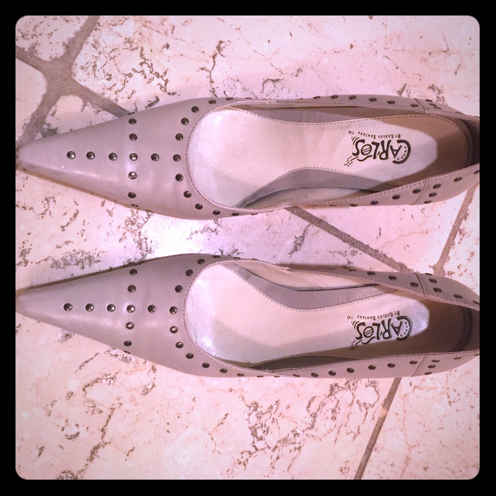 Exc. condition Carlos Santana Stone studded pumps