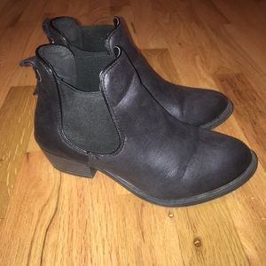 Black Chelsea Boots