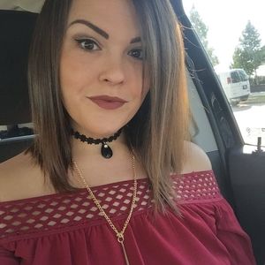 Meet your Posher, Alexandra