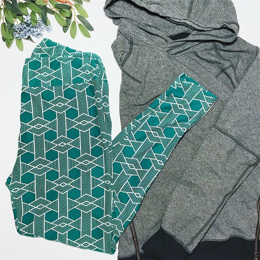 LuLaRoe Green Geometric Pattern T&C Leggings