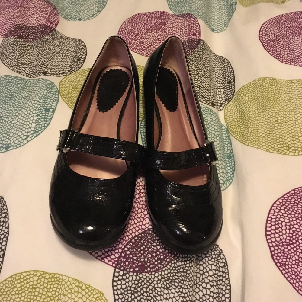 Kitten Heel Mary Janes