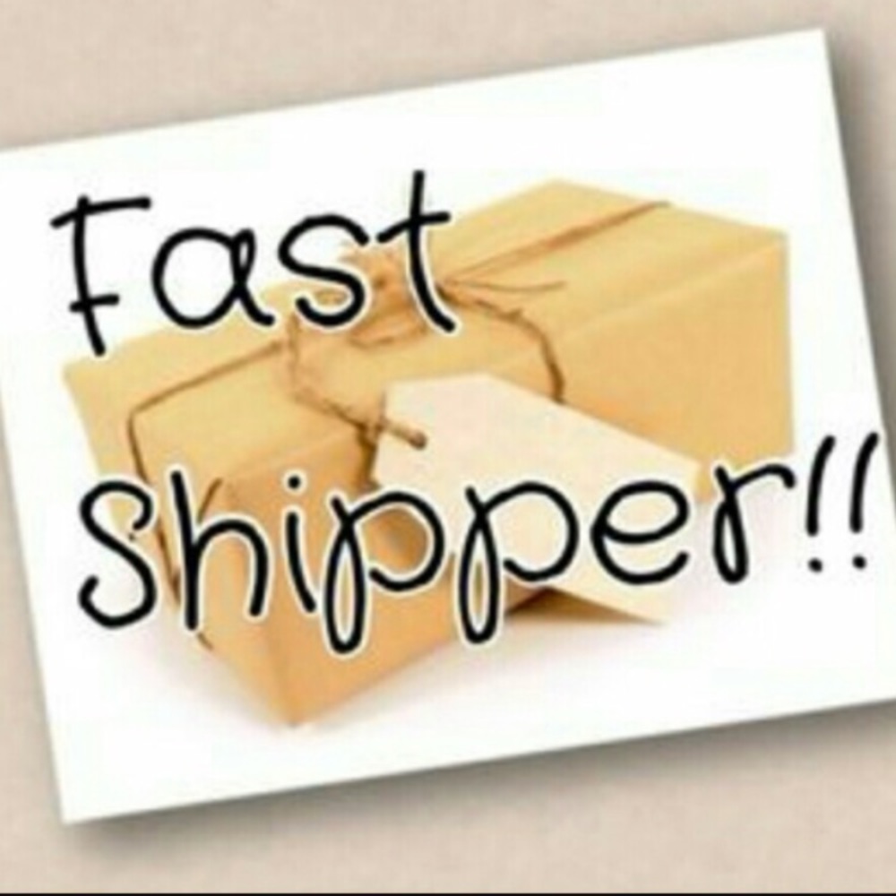 FAST SHIPPER😊
