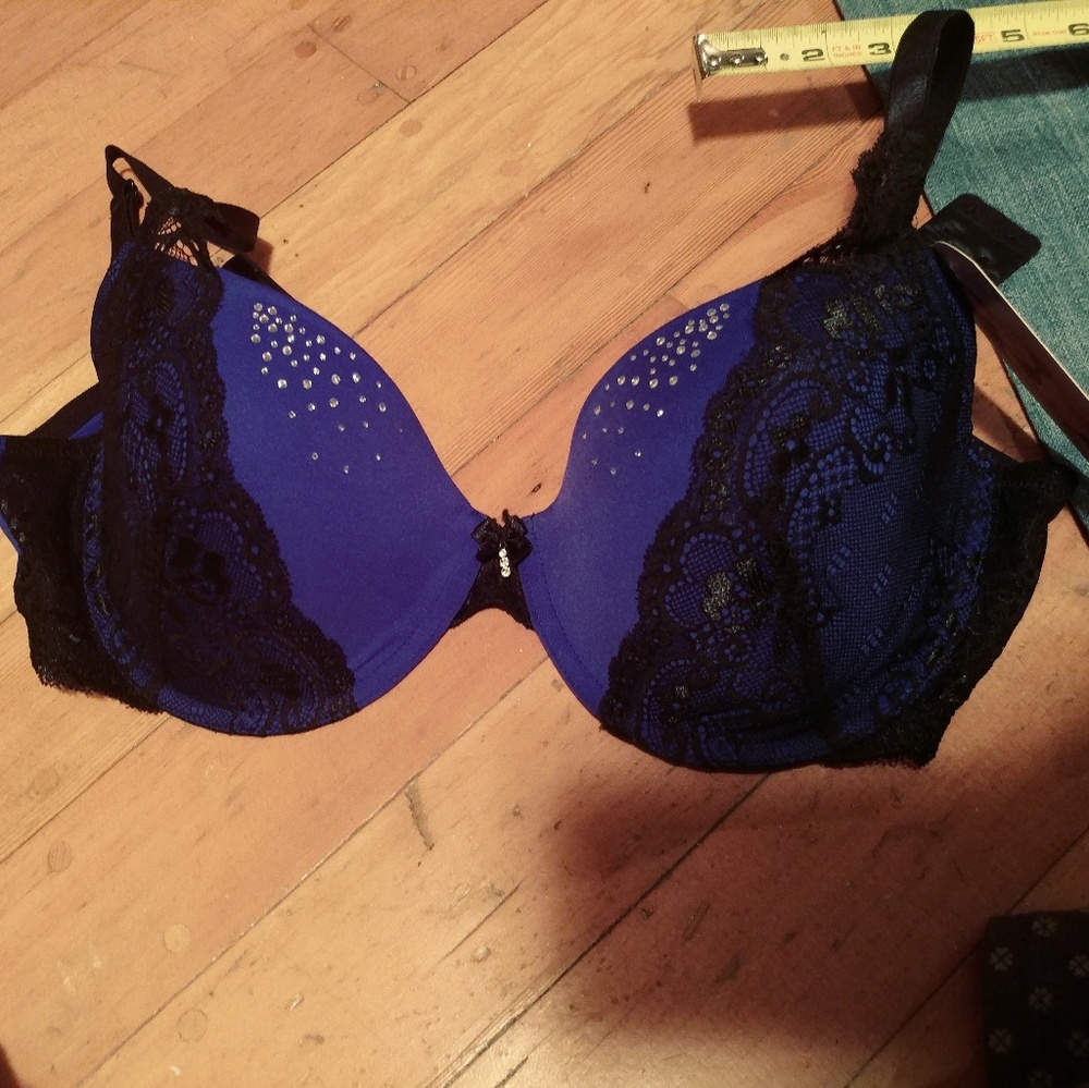 NWT 38D Bra