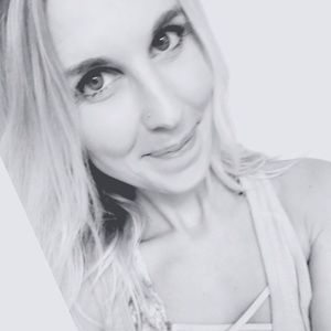 Meet your Posher, Carly