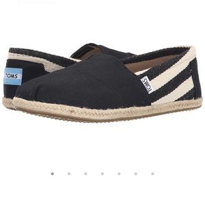 Classic Univ Black Stripes Womens Canvas Slipons