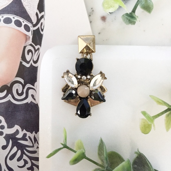 "Epperly" Earrings || Black Crystal Statement - Picture 5 of 7