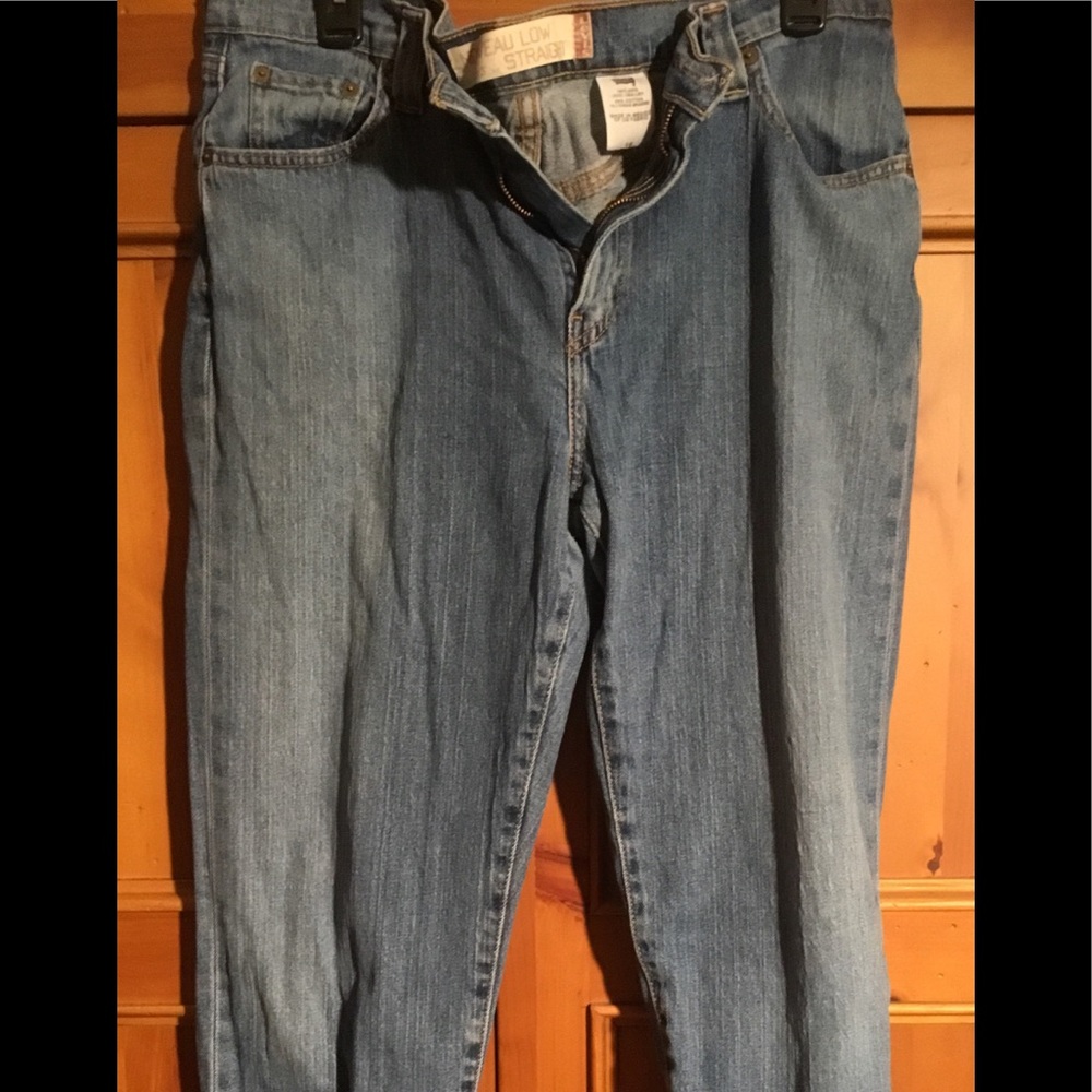 Levi’s Cuffed Crop Jeans