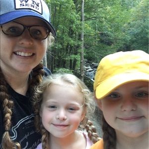 Meet your Posher, Raechel