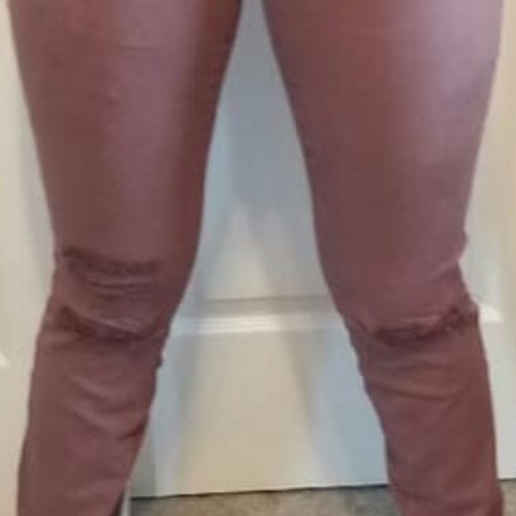 Dusty-Lavender w/ripped knees - Picture 4 of 6