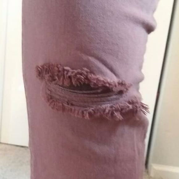 Dusty-Lavender w/ripped knees - Picture 6 of 6