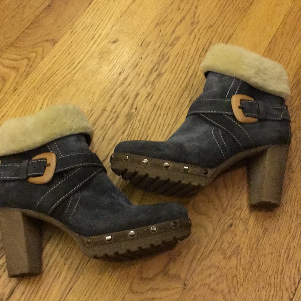 Manas bootie
