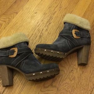 Manas bootie