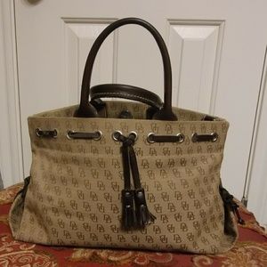 Dooney & Bourke purse