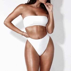 Bandeu + High waisted Bikini