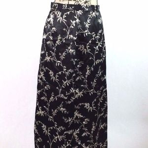 🌸🐶PRICE FIRM Worthington Black Skirt Long