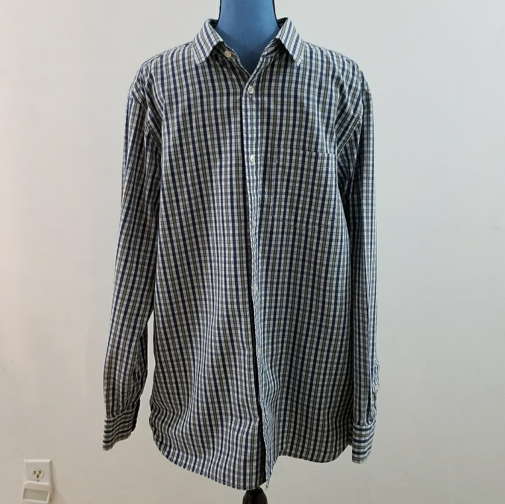 Banana Republic Long Sleeve Button Up Shirt