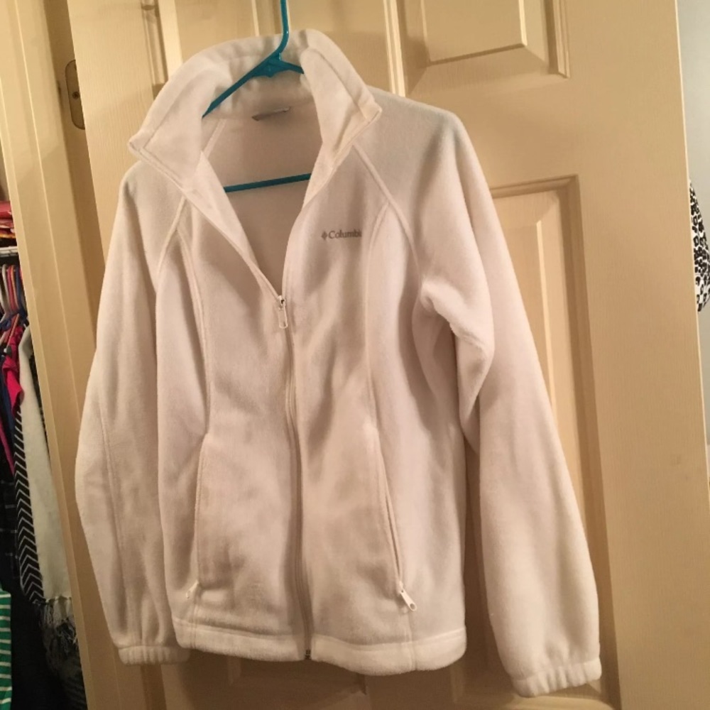 Offwhite Columbia fleece jacket.