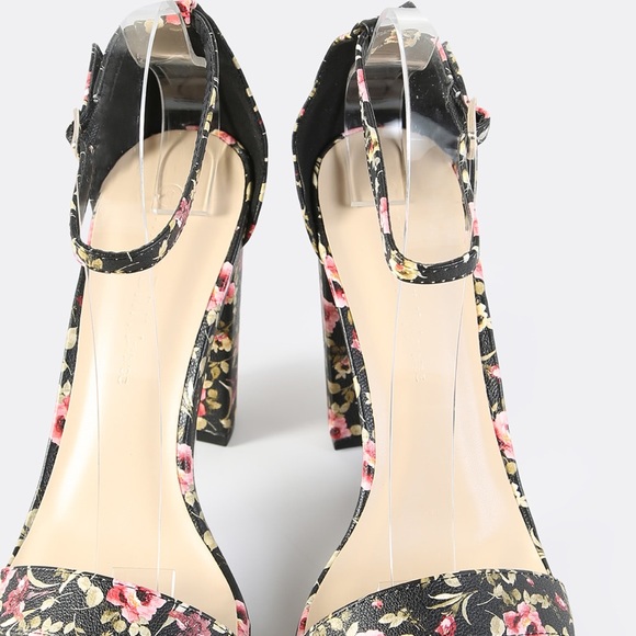 🆕👀Floral ankle strap chunky heels - Picture 3 of 4