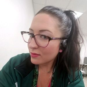 Meet your Posher, Renee