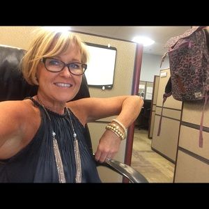 Meet your Posher, Beth