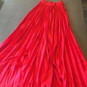 Brand new never worn red pleated skirt